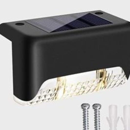 Set 4 lampi solare LED pentru trepte si gard cu senzor crepuscular - iluminat exterior