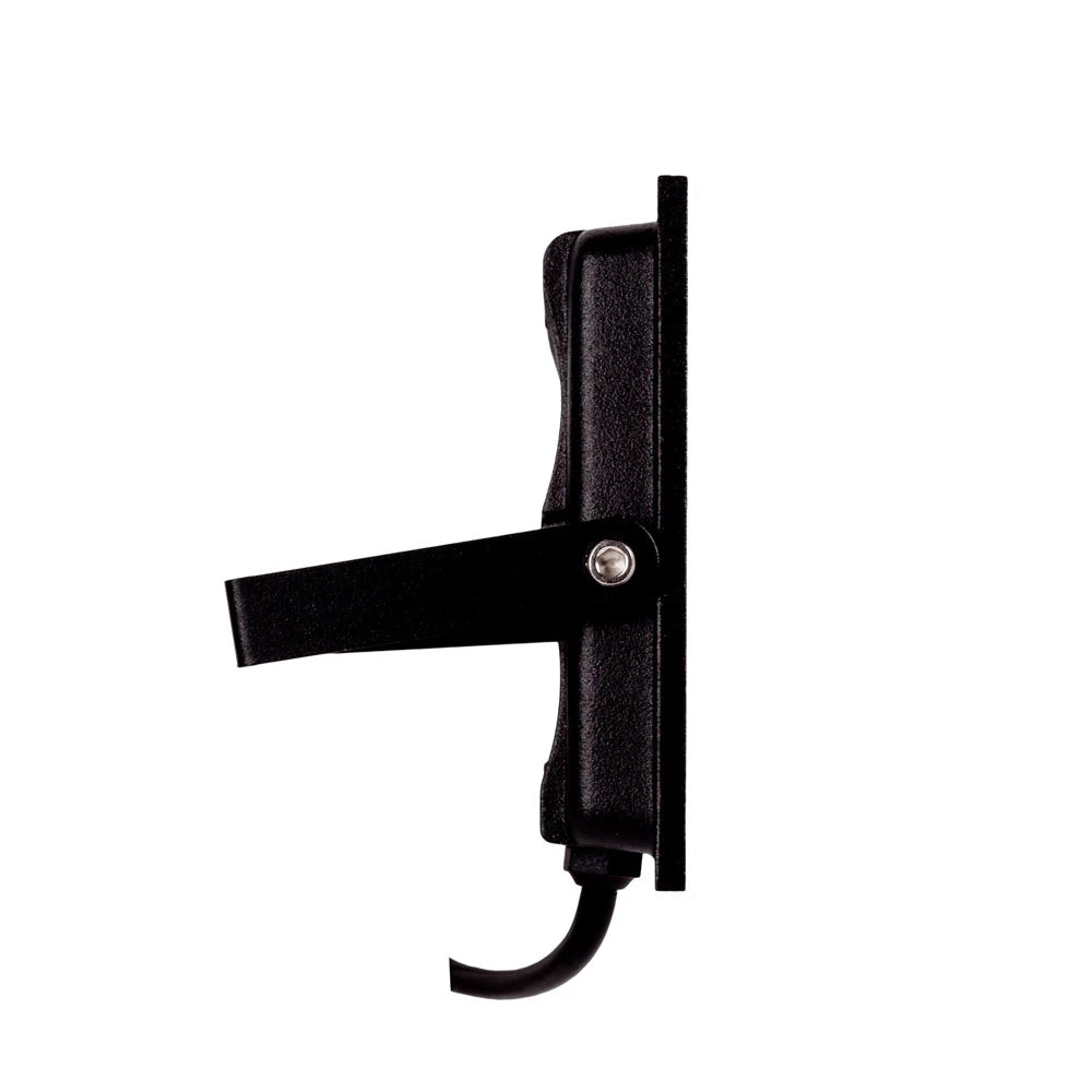 Proiector LED Homelight 50W - instalat pe fatada exterioara