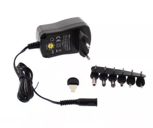 Alimentator universal in comutatie 3-12V 1A 1000mA 6 mufe Well