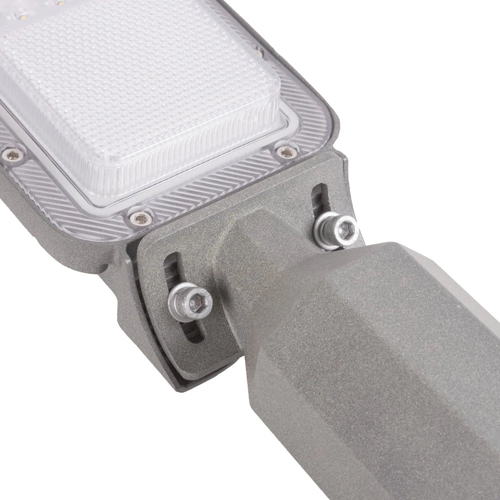 Corp stradal slim LED Homelight 30W - instalat pe stalp parcare exterioara