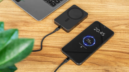 Power Bank inductie Kruger&Matz KM0912 10000mAh Li-ion Mag Safe wireless 15W / USB-C 20W /USB-A 25W