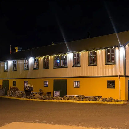 Reflector LED SMD 200W 17600lm 6400K alb rece IP65 negru V-tac SKU-6734